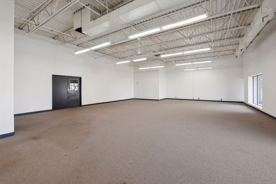 More Photos Of 7115-7133 Washington Ave S, Edina Research And Development For Lease