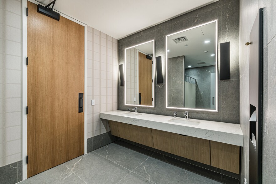 More Photos Of 8605 E Raintree Dr, Scottsdale Office For Lease