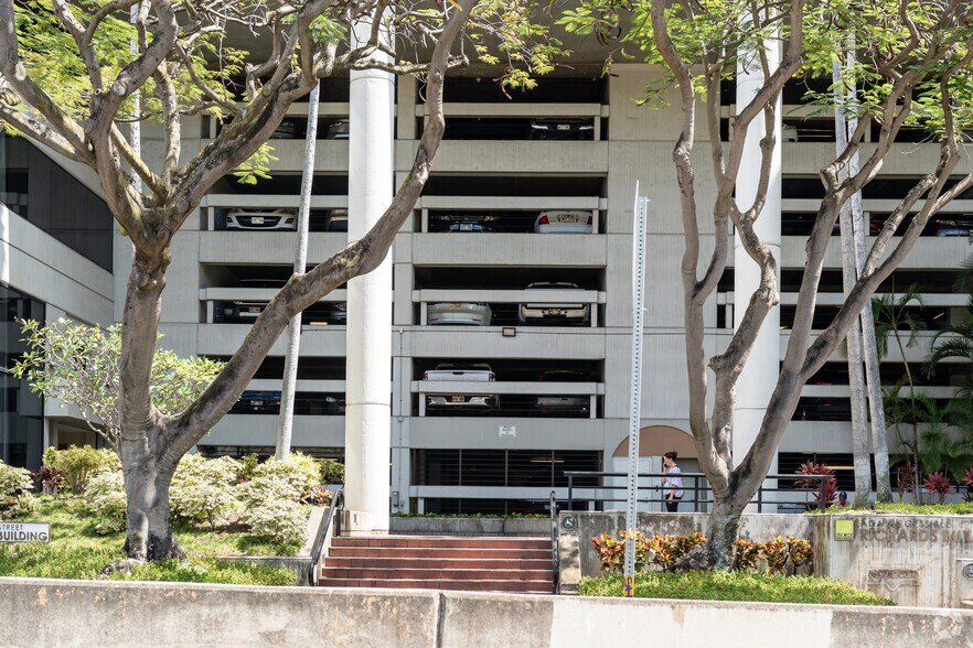 More Photos Of 707 Richards St, Honolulu Unknown For Lease