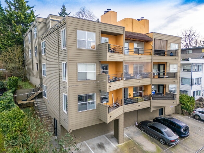 More Photos Of 3425 14th Ave W, Seattle Apartments For Sale