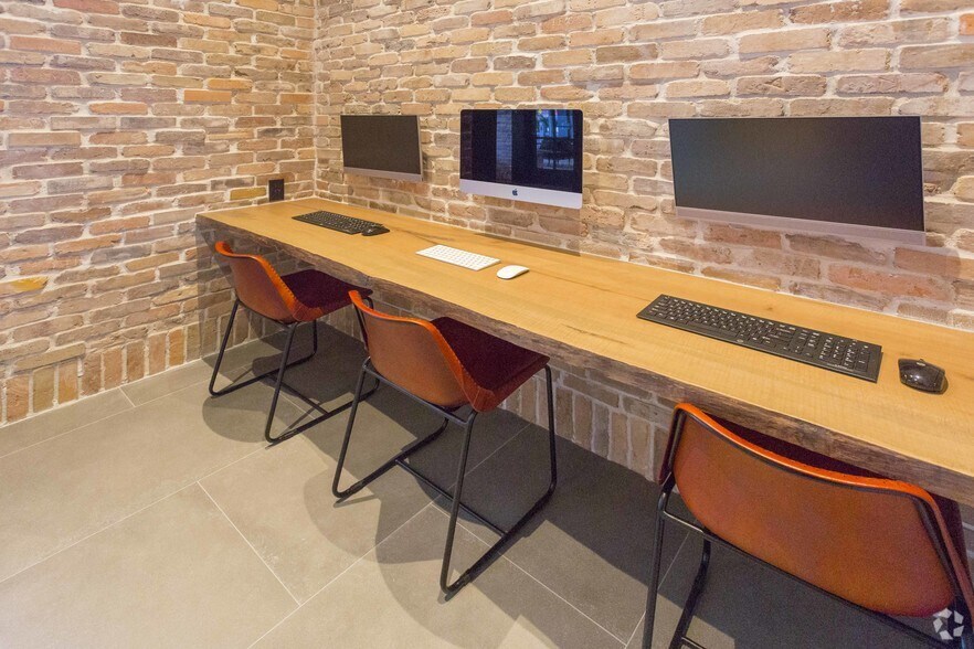 More Photos Of 180 NE 29th St, Miami Apartments For Lease