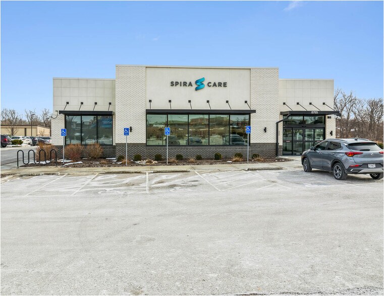 More Photos Of 8765 N Ambassador Dr, Kansas City Freestanding For Sale