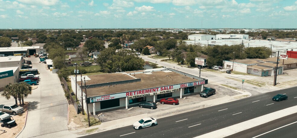 More Photos Of 2925 S Padre Island Dr, Corpus Christi Freestanding For Lease