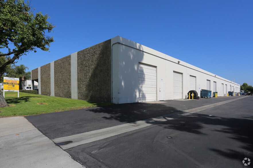 More Photos Of 1521-1539 W Orangewood Ave, Orange Unknown For Lease