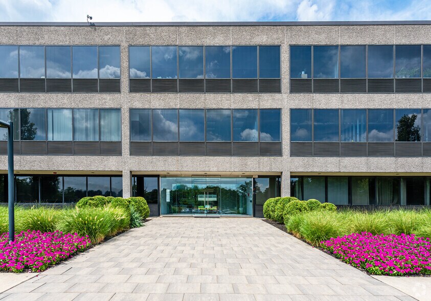 More Photos Of 800 Lanidex Plz, Parsippany Office For Lease