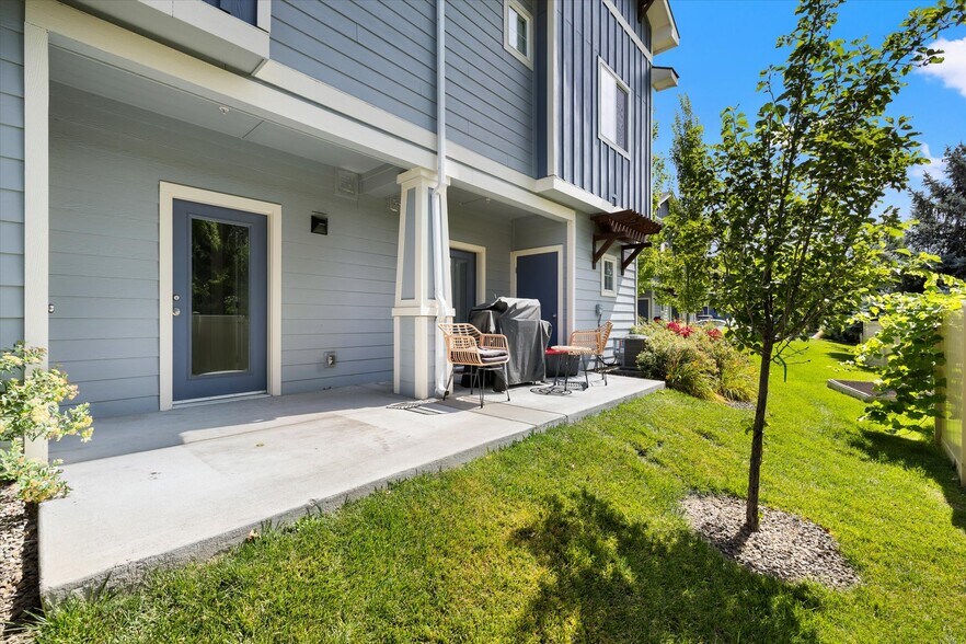 More Photos Of 10610 McMillan Rd, Boise Apartments For Sale