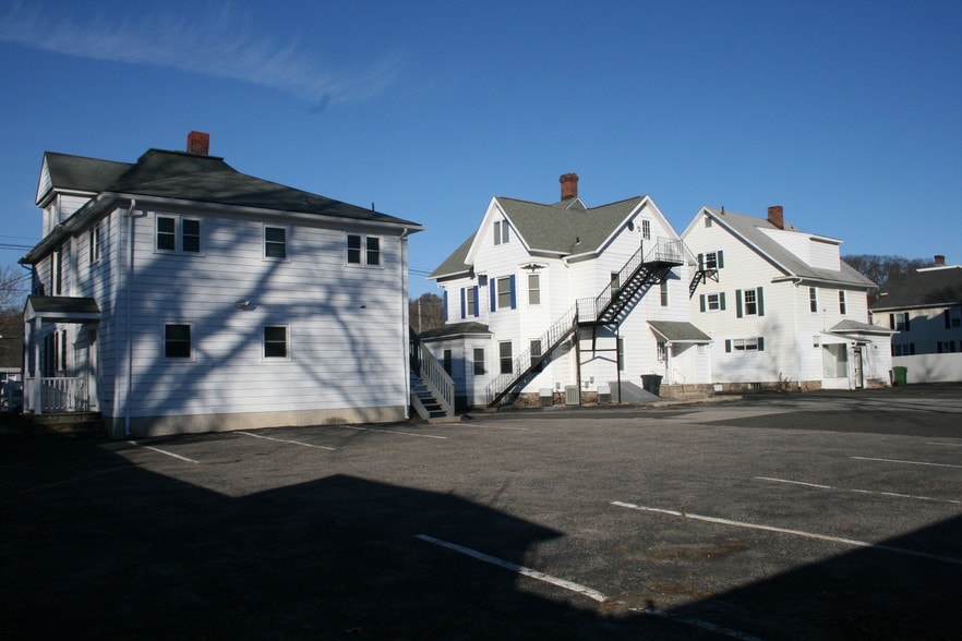 More Photos Of 44 North St, Danbury Office For Lease