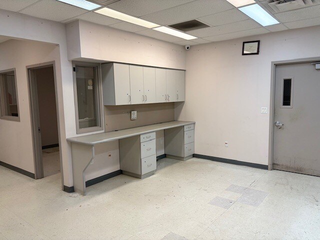 More Photos Of 5918-24 13th Ave, Brooklyn Medical For Lease