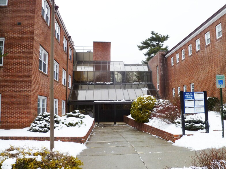 More Photos Of 2 Stowe Rd, Peekskill Medical For Sale