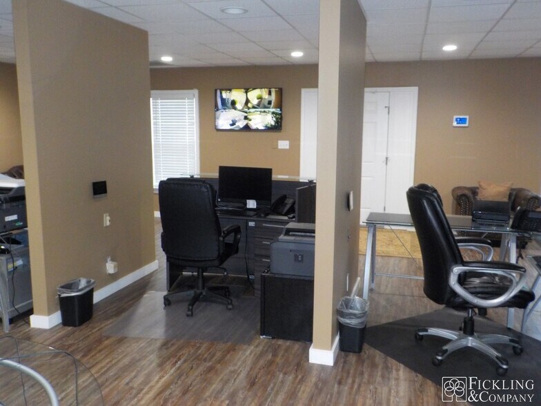 More Photos Of 2357 Pio Nono Ave, Macon-Bibb Medical For Sale