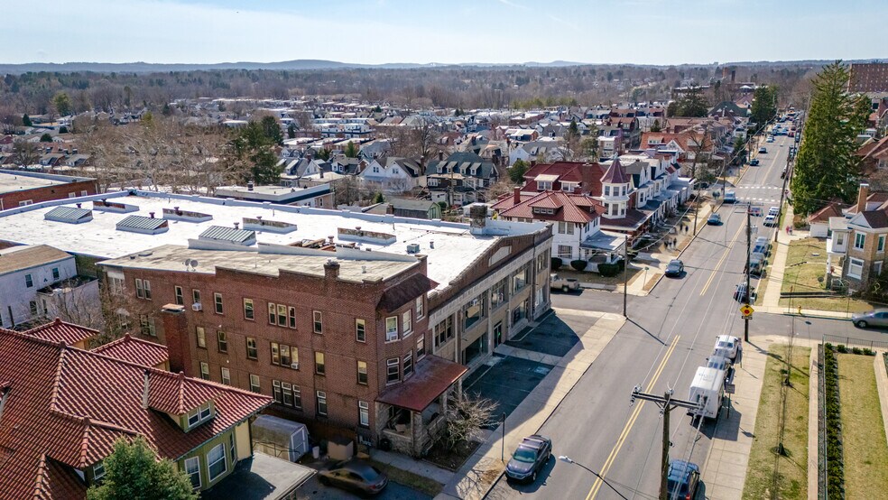 More Photos Of 1518 W Walnut St, Allentown Light Distribution For Lease