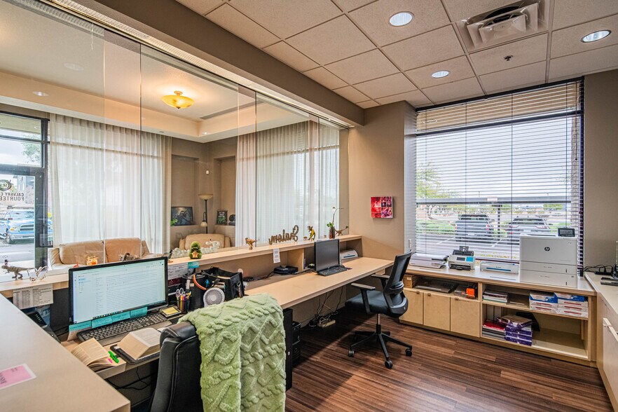 More Photos Of 12515 W Bell Rd, Surprise Office For Lease