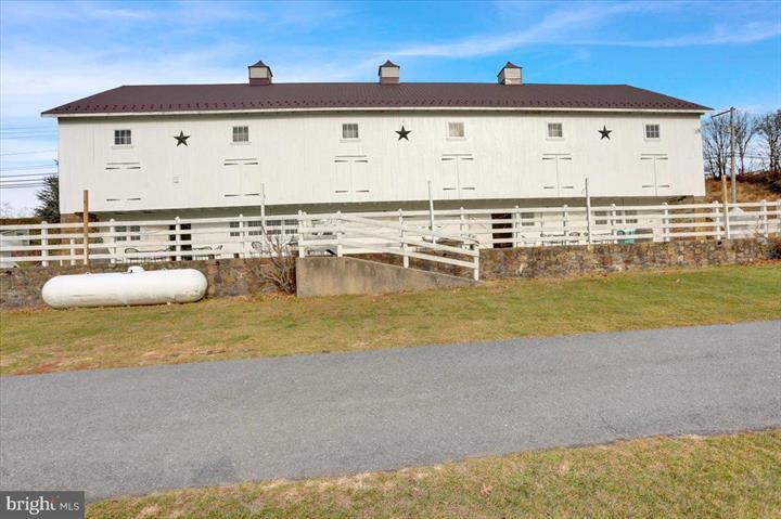 More Photos Of 1160 Old Bernville Rd, Reading Showroom For Sale