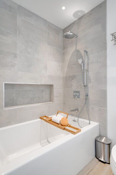 More Photos Of 2602 Pacific Ave, Venice Apartments For Sale