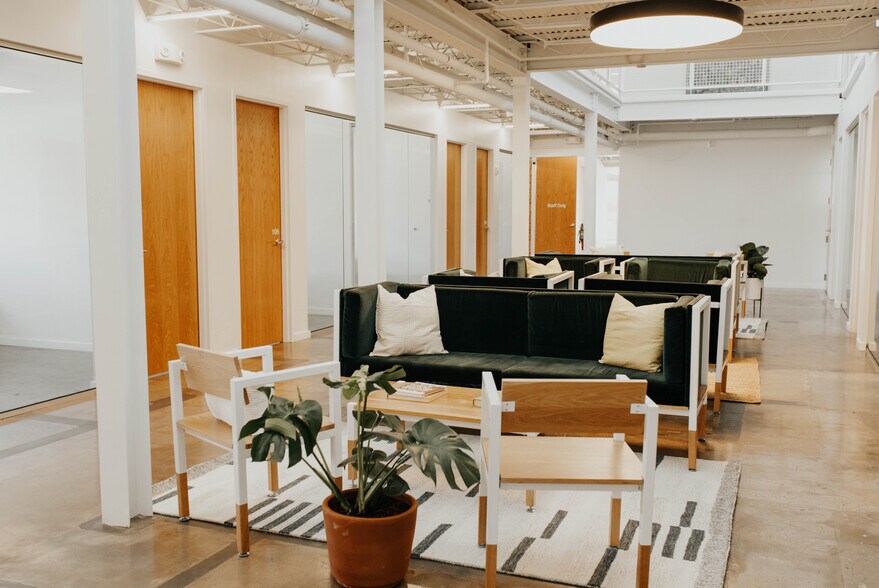 More Photos Of 1214 N Hudson Ave, Oklahoma City Loft Creative Space For Lease