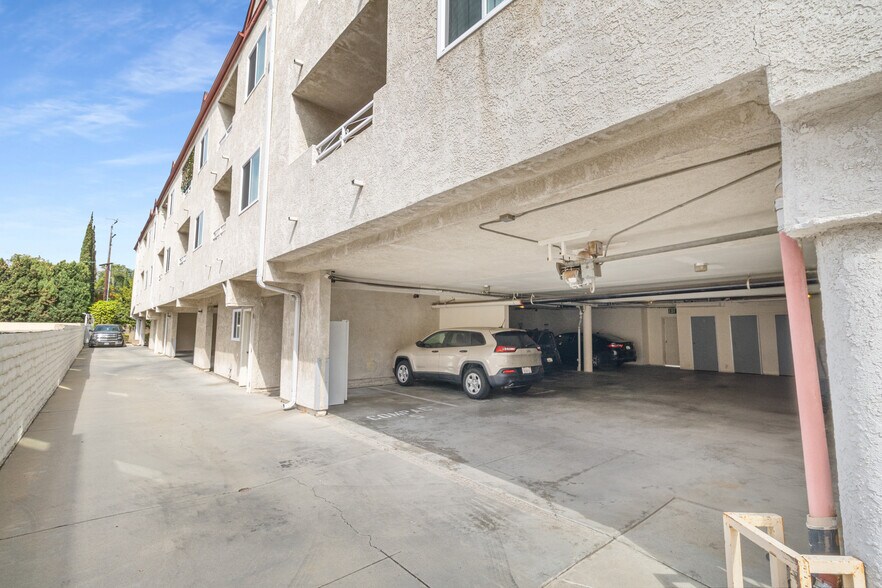 More Photos Of 3945 Virginia Rd, Long Beach Apartments For Sale