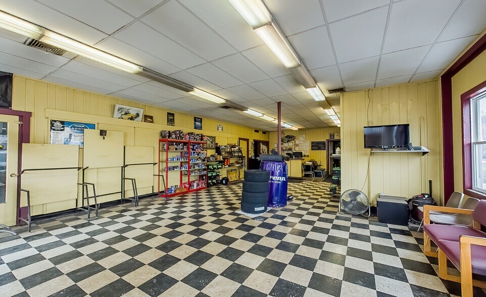 More Photos Of 765 Columbia Blvd, Bloomsburg Auto Repair For Sale
