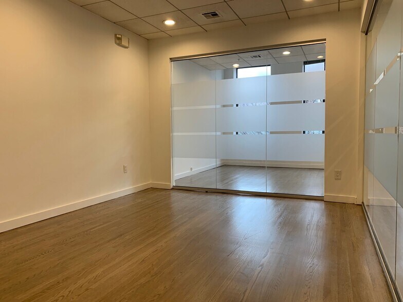 More Photos Of 22 Hudson Pl, Hoboken Loft Creative Space For Lease