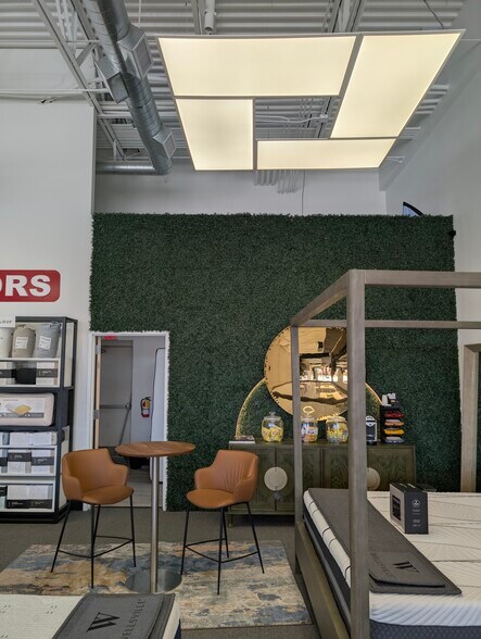 More Photos Of 13649 Eastlake Blvd, El Paso, TX 79928, El Paso General Retail For Lease