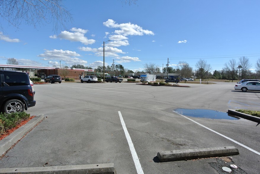 More Photos Of 4110 Dr Martin Luther King Jr Blvd, New Bern Freestanding For Lease