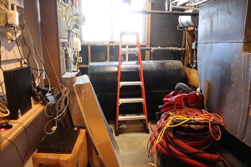 More Photos Of 103 Fort Salonga Rd, Northport Office For Sale