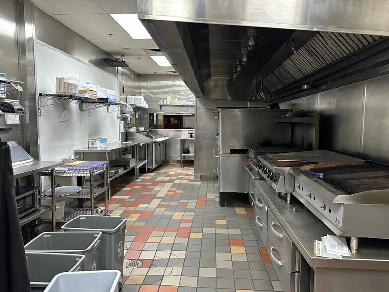 More Photos Of 3228 N Davidson St, Charlotte Restaurant For Lease