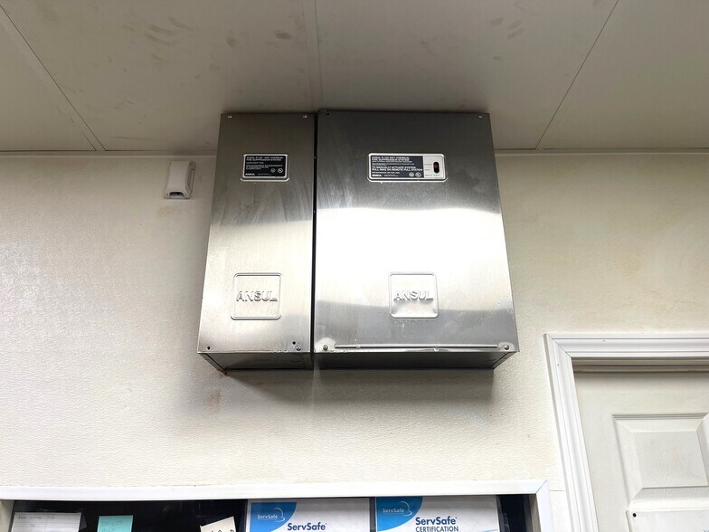 More Photos Of 2521 Waynesburg Dr SE, Canton General Retail For Sale