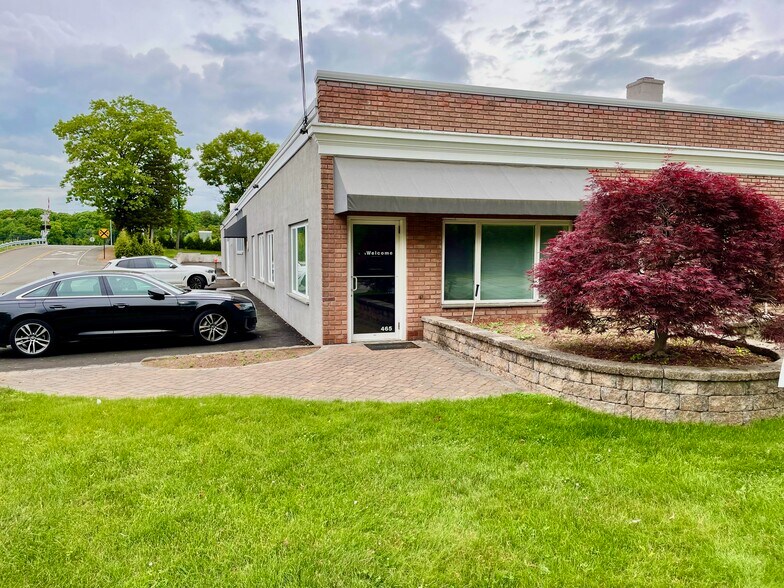 More Photos Of 465 W Main St, Wyckoff Warehouse For Lease