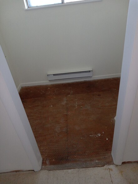 More Photos Of 515 W Butler Ave, Chalfont Veterinarian Kennel For Sale