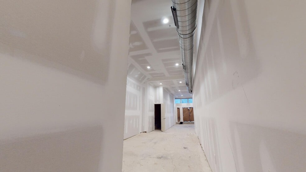 More Photos Of 1030 Hollins St, Baltimore Storefront Retail Office For Lease