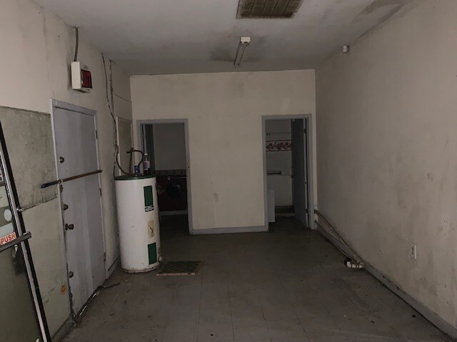 More Photos Of 1900 Main St, Columbus Office For Lease