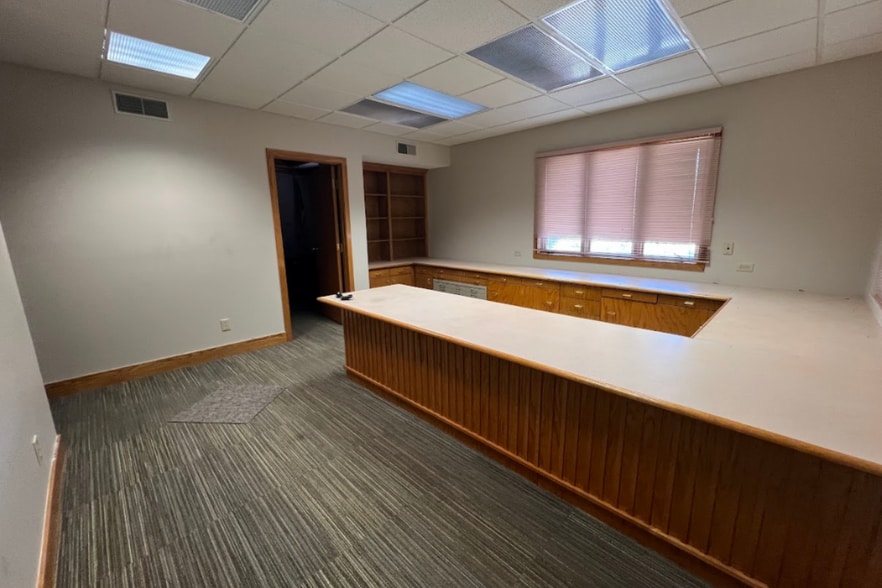 More Photos Of 5201 Hamilton Rd, Columbus Office For Lease