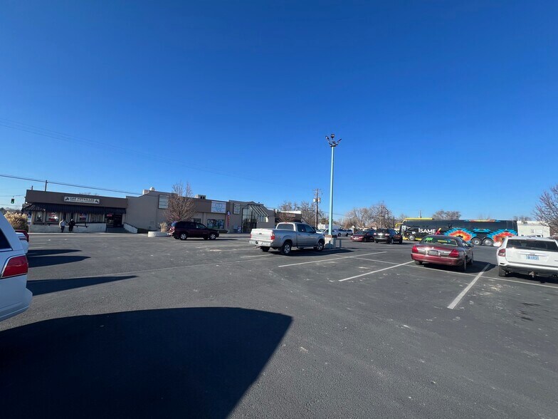 More Photos Of 49 NW 1st St, Ontario Freestanding For Sale