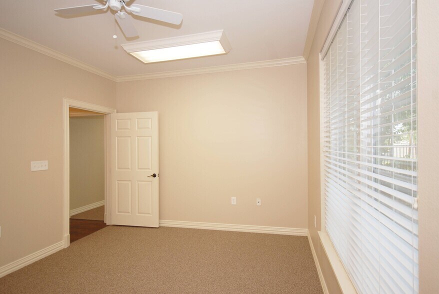 More Photos Of 611 S Highway 78, Wylie Medical For Lease