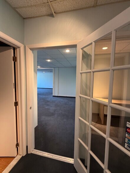 More Photos Of 842 State Rd, Princeton Medical For Lease