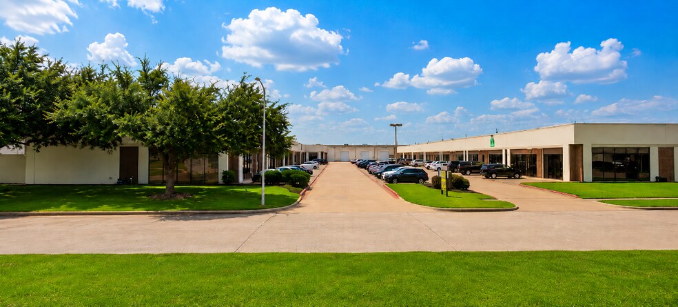 More Photos Of 4133-4185 Bluebonnet Dr, Stafford Flex For Lease