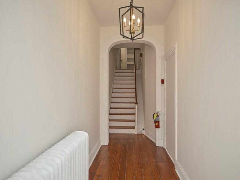 More Photos Of 12-20 W Bridge St, New Hope Storefront For Sale