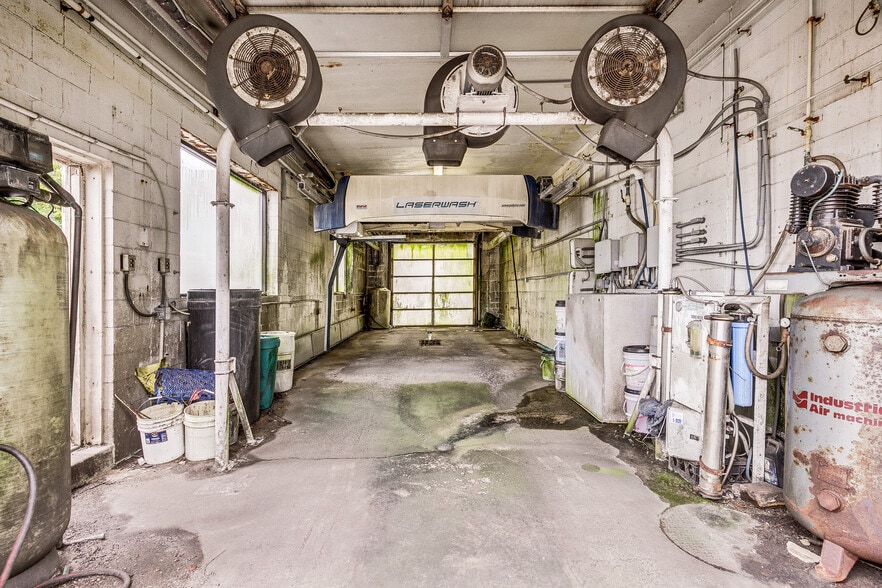 More Photos Of 485 S Snelling Ave, Saint Paul Service Station For Sale