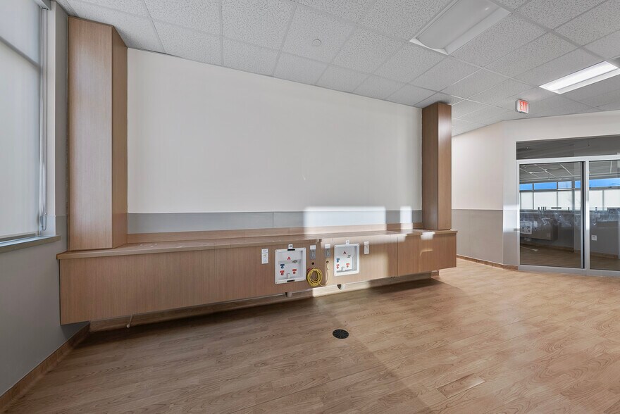 More Photos Of 110 Enterprise Dr, Rocky Mount Medical For Sale