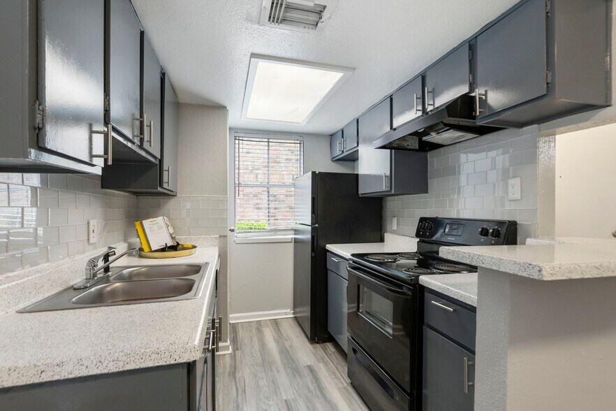 More Photos Of 5455 Timber Creek Place Dr, Houston Apartments For Sale