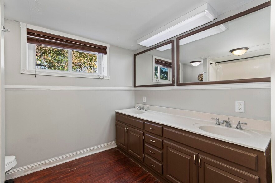 More Photos Of 78 Ash St, Calvert City Office For Sale