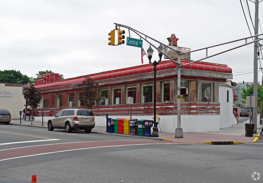 Primary Photo Of 543 32nd St, Union City Restaurant For Sale