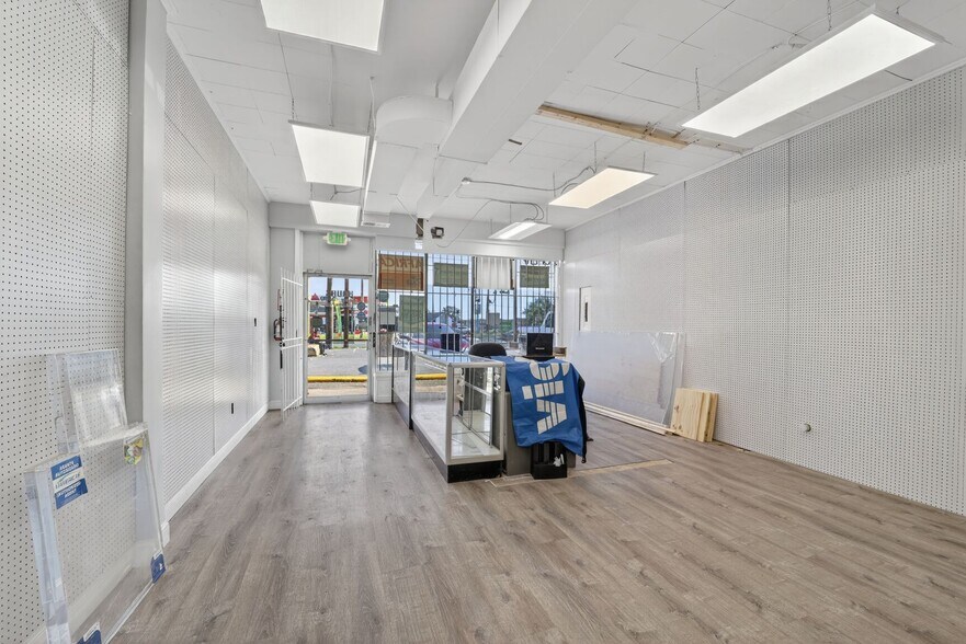 More Photos Of 7605 Marlboro Pike, Forestville General Retail For Sale