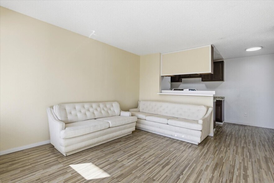 More Photos Of 279 Padua Hills Pl, San Ysidro Apartments For Sale