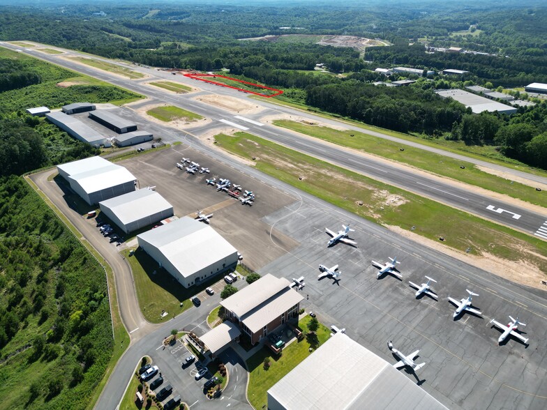 Primary Photo Of 1350 Bishop Rd, Ball Ground Airplane Hangar For Lease