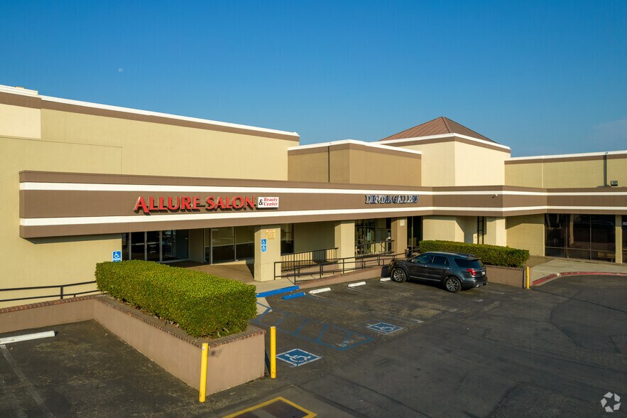 More Photos Of 700 E Redlands Blvd, Redlands Unknown For Lease