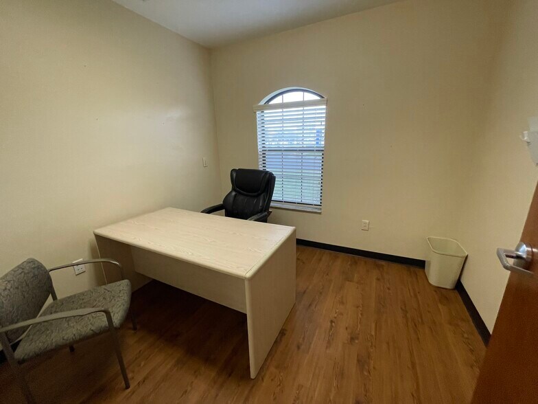 More Photos Of 601 E Dixie Ave, Leesburg Medical For Lease