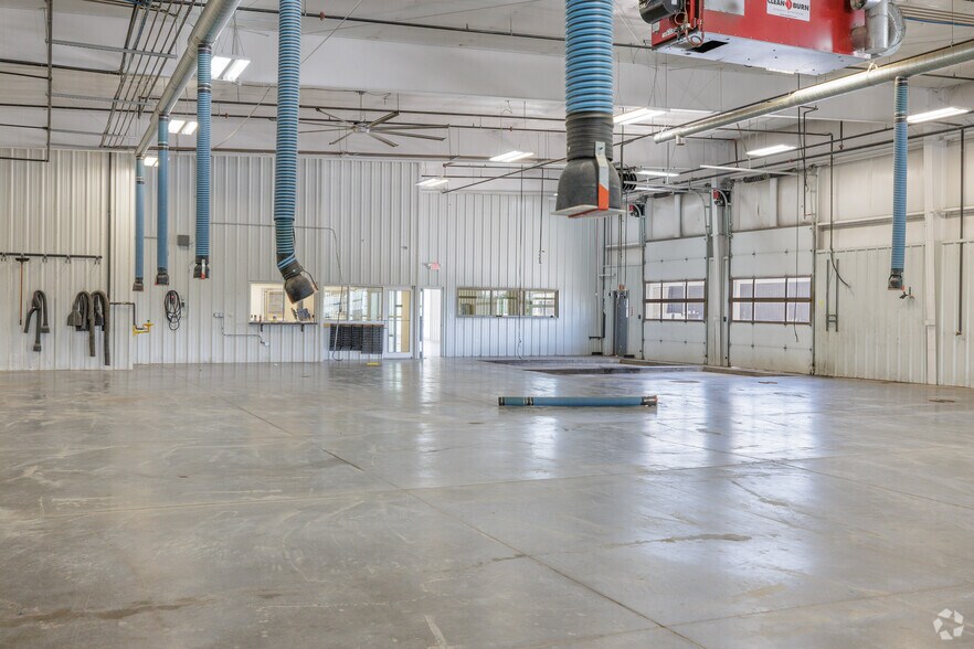 More Photos Of 1202 S Business 54, Fulton Auto Dealership For Sale