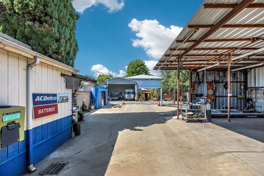 More Photos Of 12211 Hadley St, Whittier Auto Repair For Sale