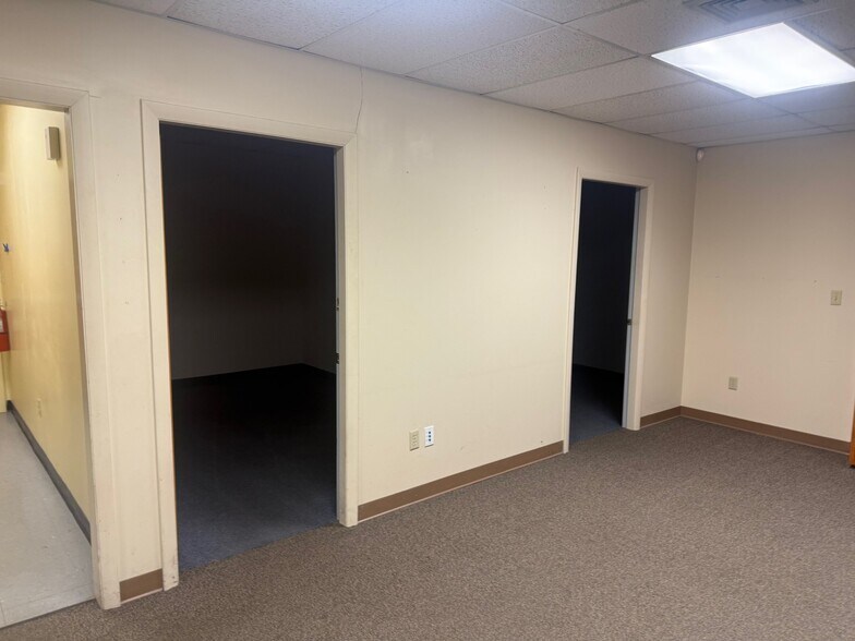 More Photos Of 67 Beverage Hill Ave, Pawtucket Industrial For Lease